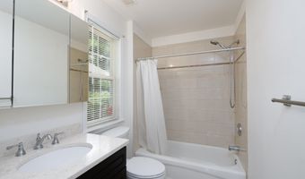430 Wedgewood Cir, Belford, NJ 07718