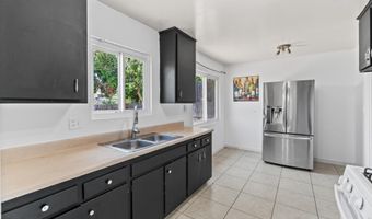 2538 Dumetz St, Camarillo, CA 93010