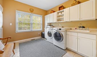 699 Andrea Ct, Cheshire, CT 06410