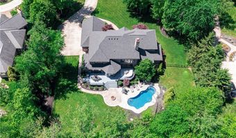 560 Club Dr, Aurora, OH 44202