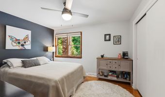 17 Northgate Dr, Albany, NY 12203