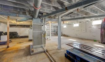 805 W 4th St, Bicknell, IN 47512