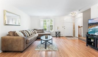 60 Hawthorne Pl 3, North Providence, RI 02904