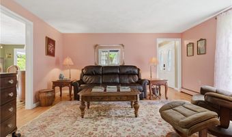 40 White Pine Dr, Glocester, RI 02814