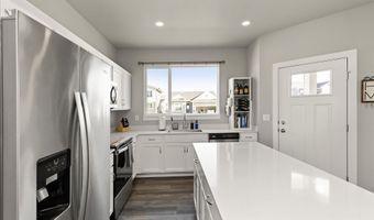 616 NE Pearl Dr, Ankeny, IA 50021