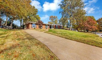 834 Westwood Dr, Ballwin, MO 63011