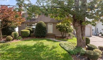 124 Longview Dr, Cranston, RI 02920