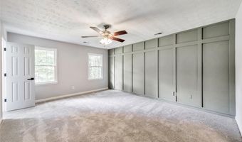 4929 Willow Creek Dr, Woodstock, GA 30188