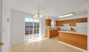 176 19TH St, Springfield, OR 97477