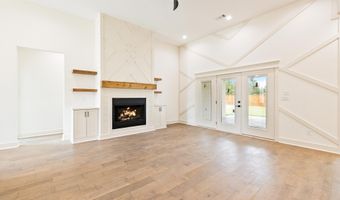 7044 Star Dust Ln, Alexander, AR 72002