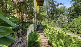 1724 ROBINHOOD Rd, Annapolis, MD 21401