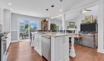 26 Jib Ct, Bayville, NJ 08721
