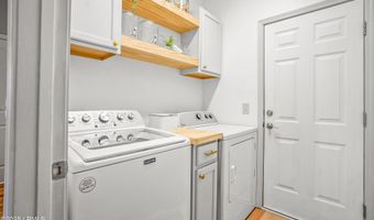153 Glory Rd, Beaufort, SC 29906