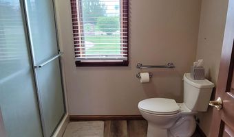 204 Steeplechase Dr, Auburn, IN 46706