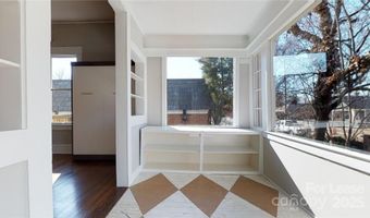428 Hawthorne Ln 1, Charlotte, NC 28204