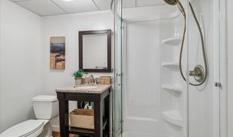 5914 LANGTON Dr, Alexandria, VA 22310