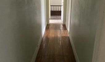 78 High St, Belfast, ME 04915