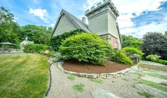 48 Old Searsport Ave, Belfast, ME 04915