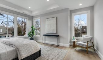 629 N LINCOLN St N, Arlington, VA 22201