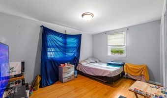 160 Brook Dr, Andover, NJ 07801