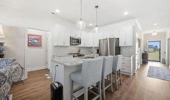 821 Fairway Rd, Ayden, NC 28513