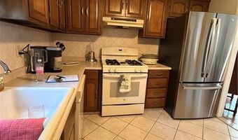 6 Balsam Ct, Johnston, RI 02919