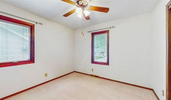512 12th Ave NW, Altoona, IA 50009