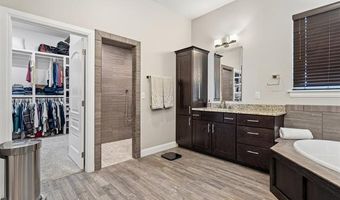 1451 Gateway Rd, Ardmore, OK 73401