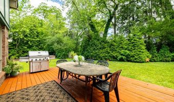 2135 Tuomy Rd, Ann Arbor, MI 48104