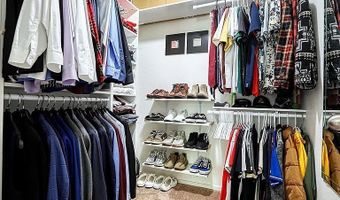 6080 Saint Petersburg Dr, Las Vegas, NV 89142