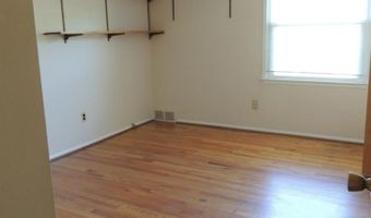 2098 Yorktown Dr, Ann Arbor, MI 48105