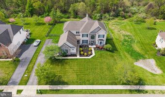 33 WATERTON Dr, Bear, DE 19701