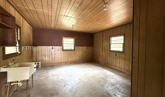 220 High St, Adel, GA 31620