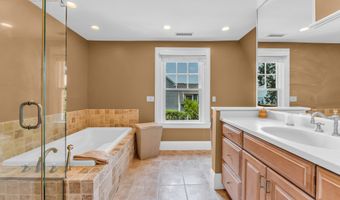 55 Shore Rd, Clinton, CT 06413
