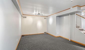 611 11th St SW, Austin, MN 55912