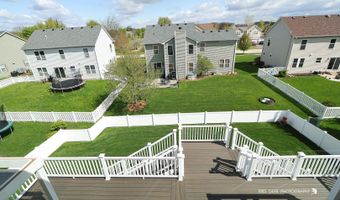 862 Heartland Park Ln, Antioch, IL 60002