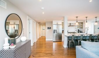 25 Dearborn St 2, Newport, RI 02840