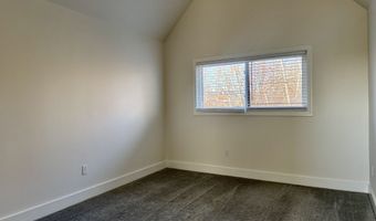 81 Montoya Dr 81, Branford, CT 06405