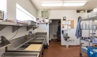 1695 BEACH LOOP Dr, Bandon, OR 97411