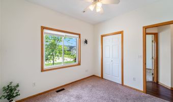 403 4th St NW, Altoona, IA 50009