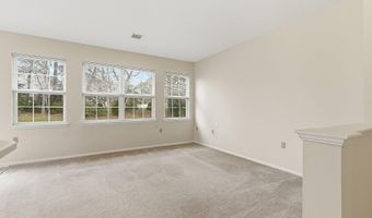 6 Swan Lake Ct, Barnegat, NJ 08005