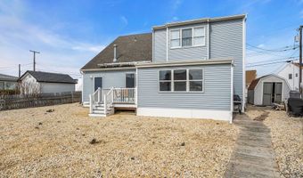 3 Drake Dr, Bayville, NJ 08721