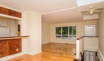 924 N Maple Rd, Ann Arbor, MI 48103