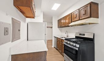 3378 WOODBURN Rd 11, Annandale, VA 22003