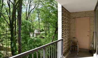 4360 IVYMOUNT Ct 32, Annandale, VA 22003