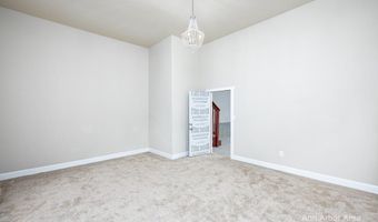 2 Maple Village Ct, Ann Arbor, MI 48103