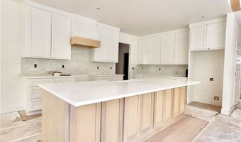 10 McGinnis Ln, Bella Vista, AR 72715