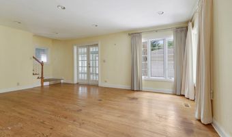 640 S Beverly Ln, Arlington Heights, IL 60005
