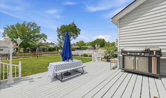 17 Norman Ave, Amityville, NY 11701