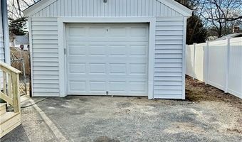 2 Locust Ave, North Providence, RI 02911